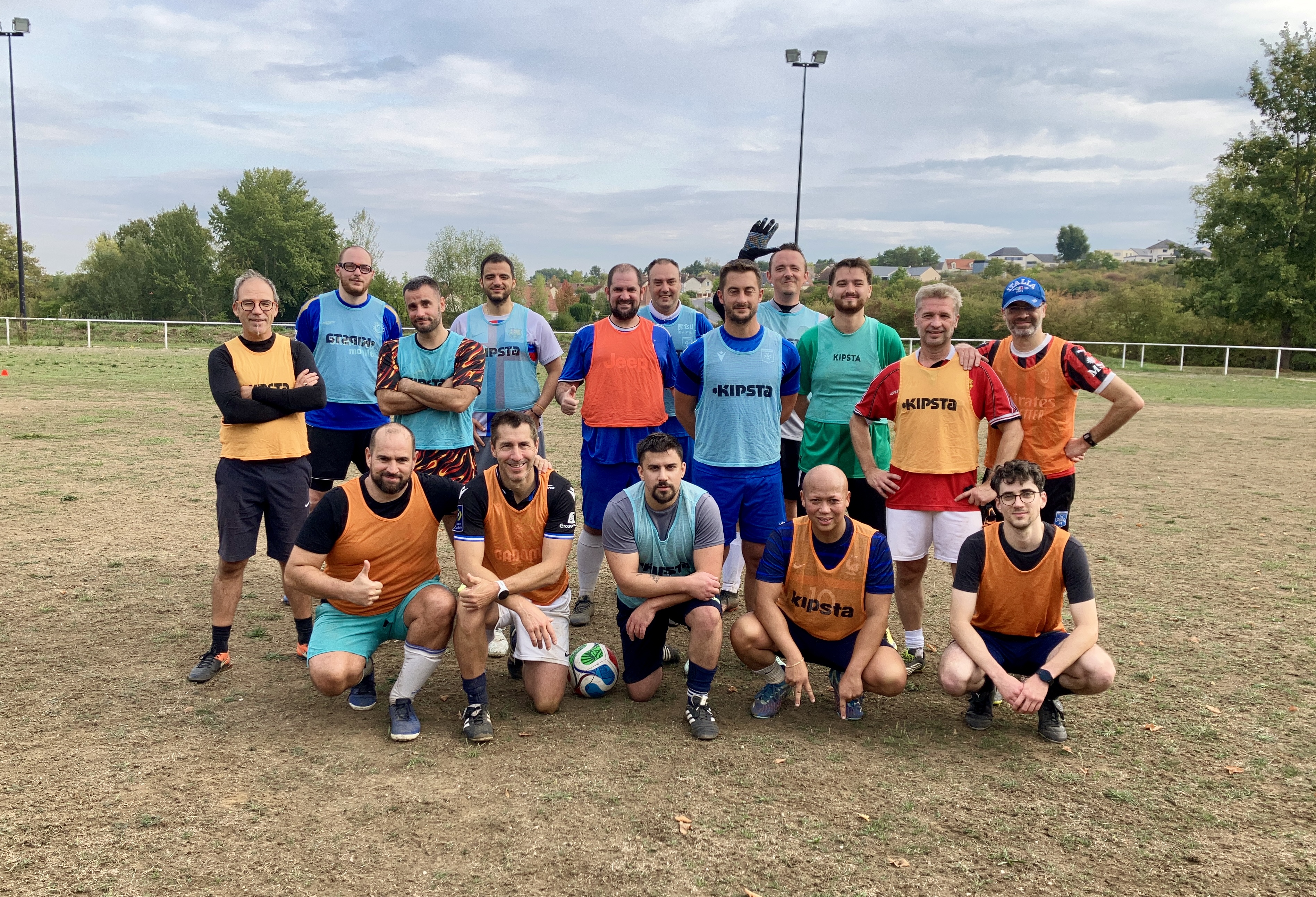 Photo du Match du Dimanche 4 octobre 2026 : Oranges 3-2 Bleus